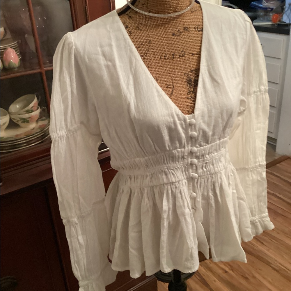 Faherty Regenerative Cotton White Peasant Blouse with Smocked Waist - Picture 3 of 4